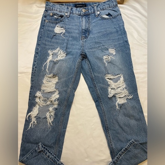 Aeropostale size 8 distressed mom jeans - Picture 2 of 6
